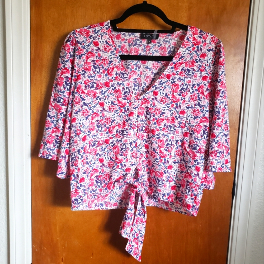 NWOT 1. STATE abstract rose detail  blouse w puffed sleeve & wrap tie waist